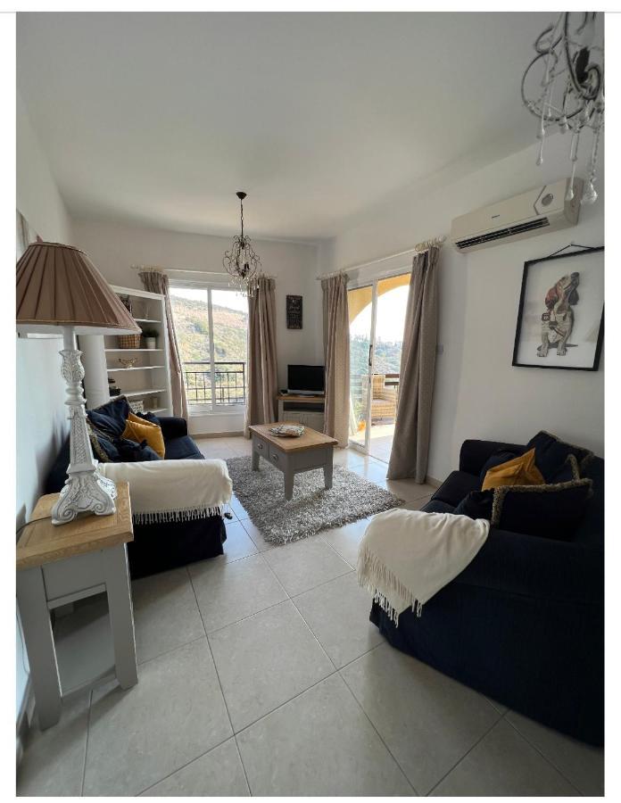 Hillview Apartment เปเยีย ภายนอก รูปภาพ