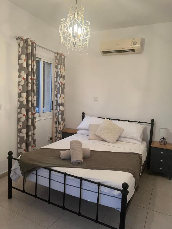 Hillview Apartment เปเยีย ภายนอก รูปภาพ