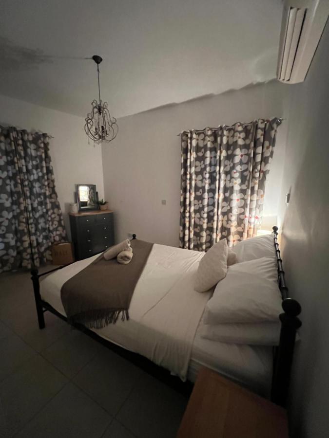 Hillview Apartment เปเยีย ภายนอก รูปภาพ