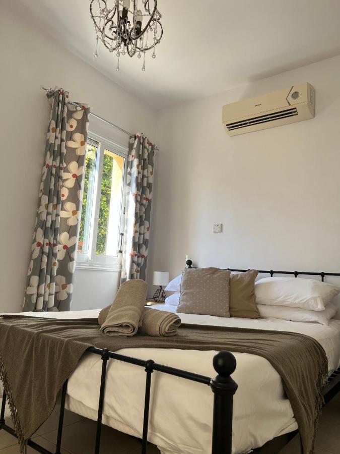 Hillview Apartment เปเยีย ภายนอก รูปภาพ